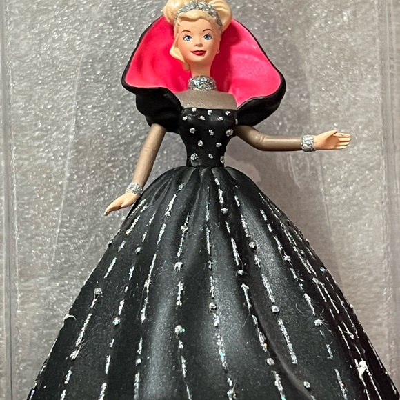 Vintage barbie ornament - Picture 8 of 9